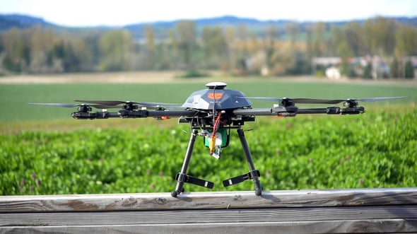 IMA_BLO_AGR_building-an-agricultural-drone_custome-drone
